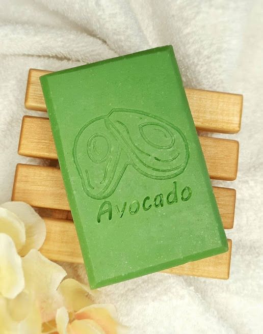 Крафтове натуральне мило ручної роботи з олією Авокадо